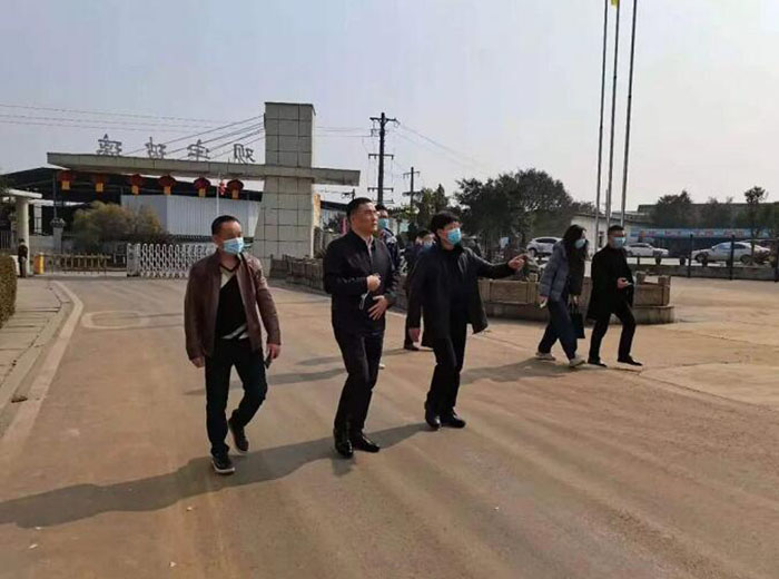 泸县县委副书记、县长曹阳带队到我司督导工作