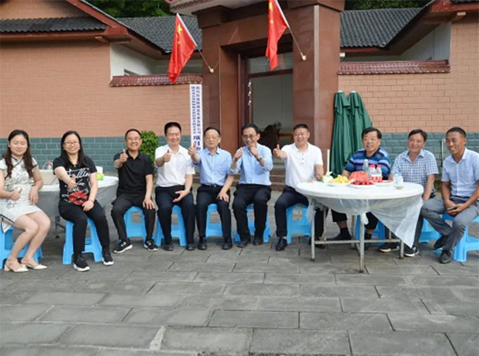 中国三农产业发展研究院专家组莅临一竞技集团调研指导工作